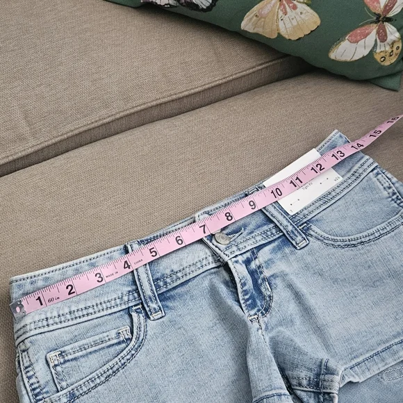 Hollister Shortie Short Ultra Low Rise Tight Fit Women's Light Blue Denim Shorts - Picture 9 of 11